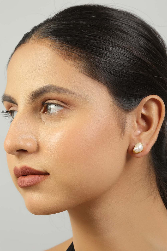 Baroque Pearl Studs (FEMCJ013)