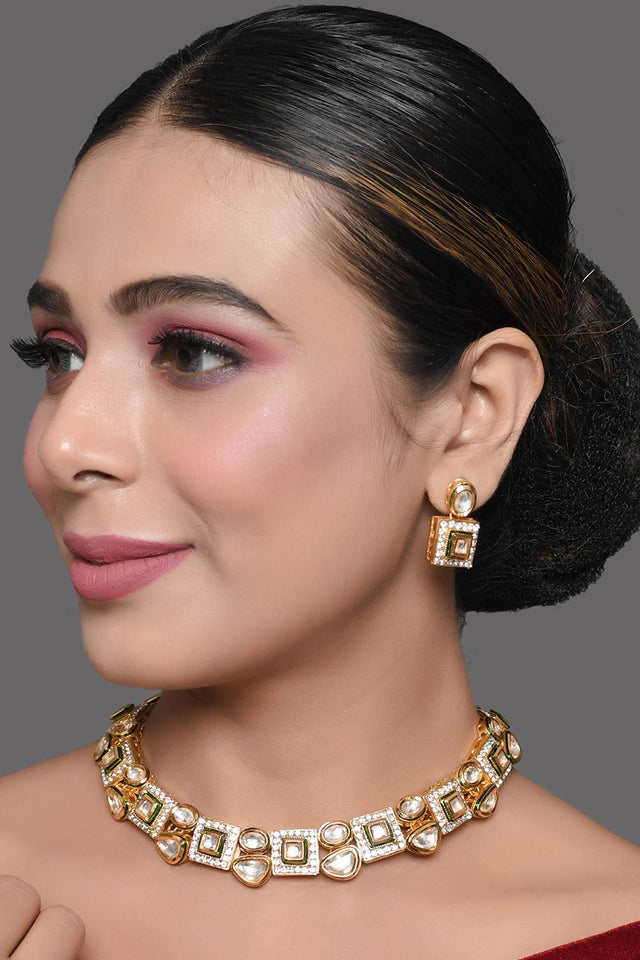Handcrafted Kundan Necklace With Earrings