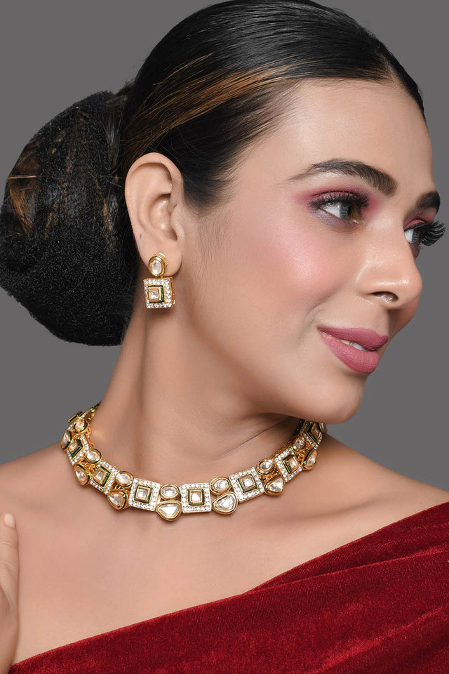 Handcrafted Kundan Necklace With Earrings
