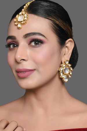 Gold Tone Kundan Earrings With Maangtikka