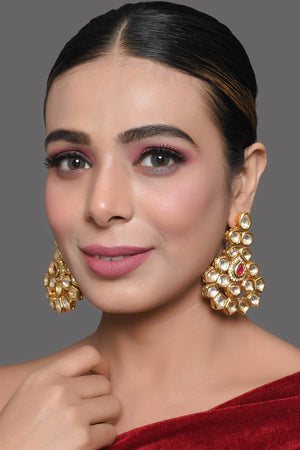 Handcrafted Kundan Studded Gold Toned Earring (FEMDW015)