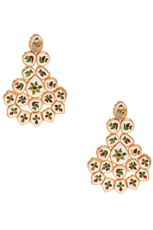 Handcrafted Kundan Studded Gold Toned Earring (FEMDW015)