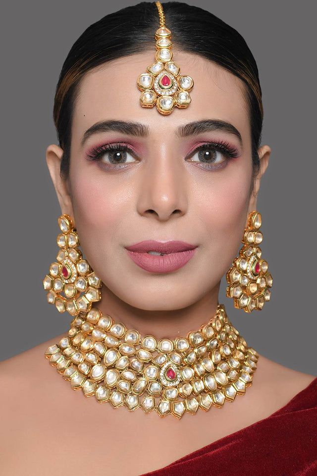 Handcrafted Maharani Kundan Necklace With Earrings & Mang Tikka
