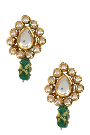 Gold Toned Green Beaded Kundan Earring & Mang Tikka Set