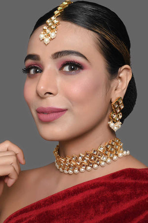 Pearl Beaded Kundan Choker With Earrings & Mang Tikka