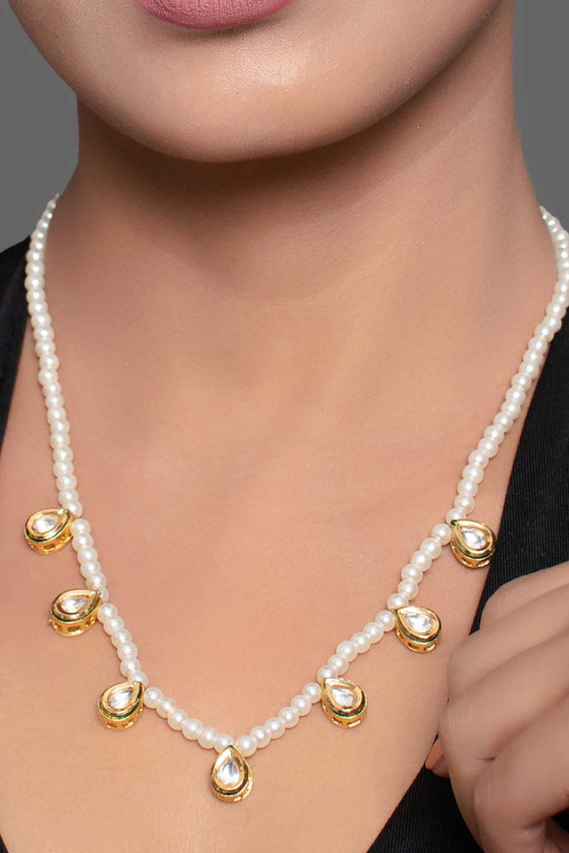 Pearl Beaded Kundan Embellished Necklace (FEMDW034)
