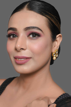 Gold Toned Kundan Earrings With Pearls (FEMDW043)