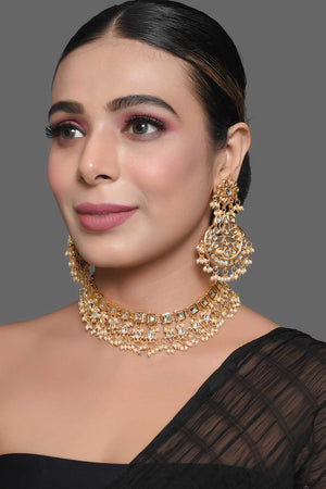 Gold Tone Kundan Necklace With Earrings (FEMDW045)