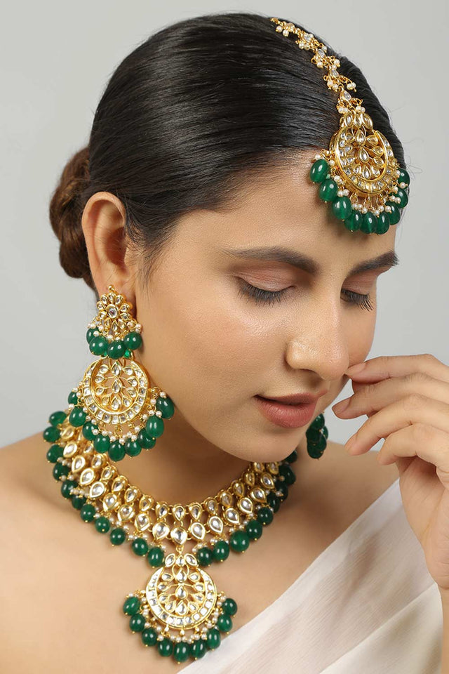 Emerald Beaded Kundan Necklace With Earrings And Maang Tikka (FEMKD001)