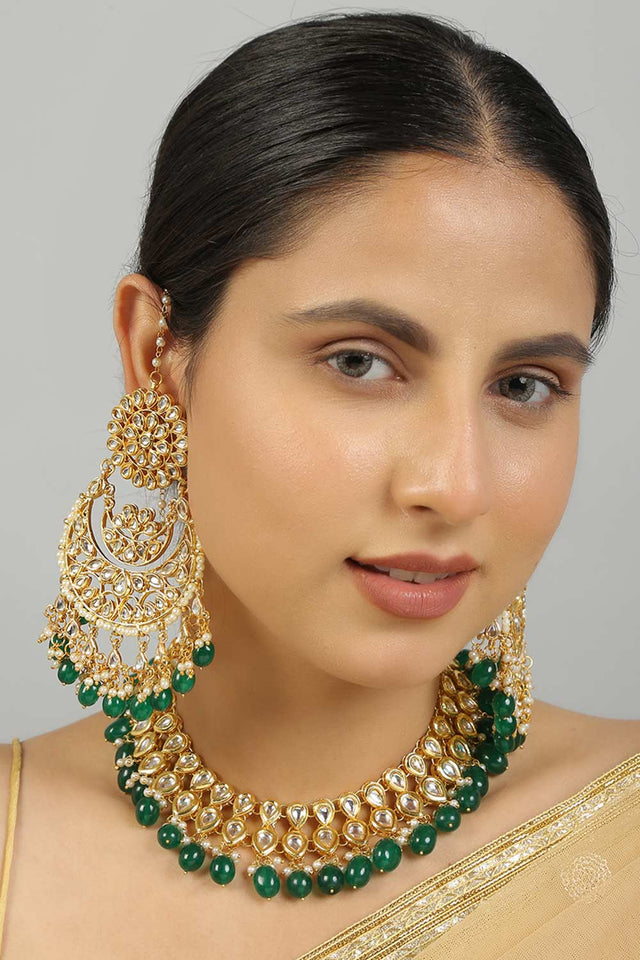 Gold Toned Kundan Necklace With Pair Of Earrings (FEMKD008)