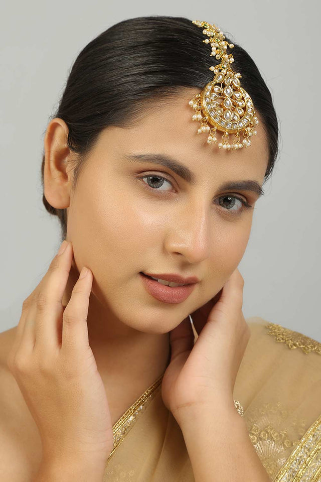 Kundan Embellished Maang Tikka (FEMKD026)