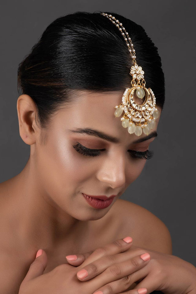 Cream Gold Toned  Kundan Inspired Mang Tikka