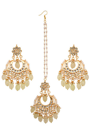 Cream Gold Toned  Kundan Inspired Mang Tikka With Chanbali (FEMMTS012)