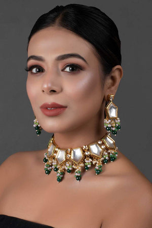 Green Gold Toned Handcrafted Kundan Necklace Set (FEMNLC003)