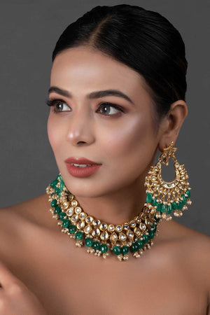 Emerald Beaded Gold Toned Kundan Embellished Necklace With Chandbali (FEMNLC007)