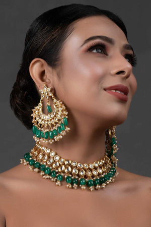 Emerald Beaded Gold Toned Kundan Embellished Necklace With Chandbali (FEMNLC007)