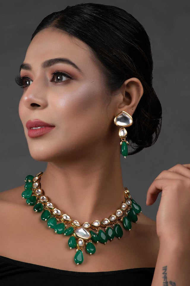 Emerald Beaded Gold Toned Kundan Inspired Necklace With Earrings (FEMNLC010)
