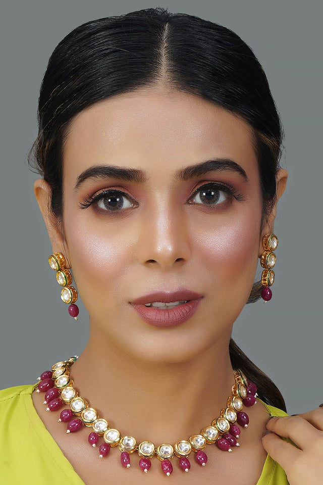 Maroon Gold Tone Kundan Necklace With Earrings (FEMNLS063)