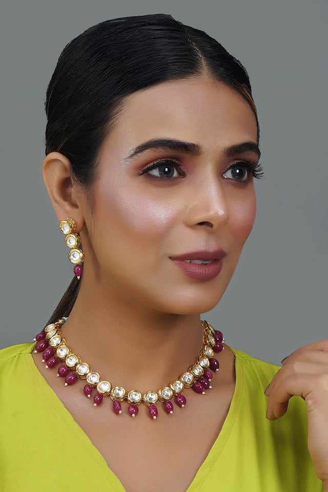 Maroon Gold Tone Kundan Necklace With Earrings (FEMNLS063)