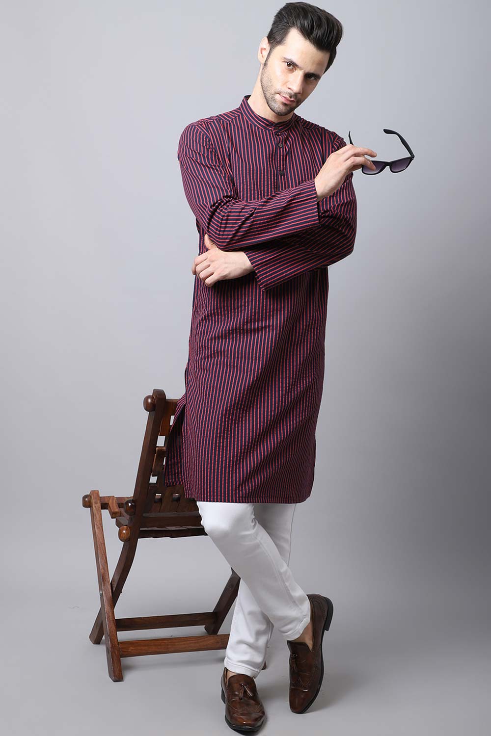 Men's Dark Black Self-Design Full Sleeve Long Kurta Top