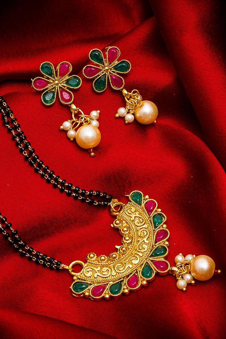  Buy The Luxor Women's Alloy Kada Bangles in Gold Online