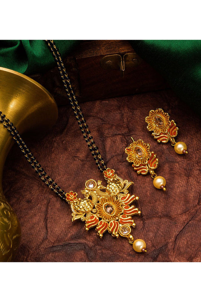  Buy Women's Alloy Mangalsutra Set in Gold and Green Online