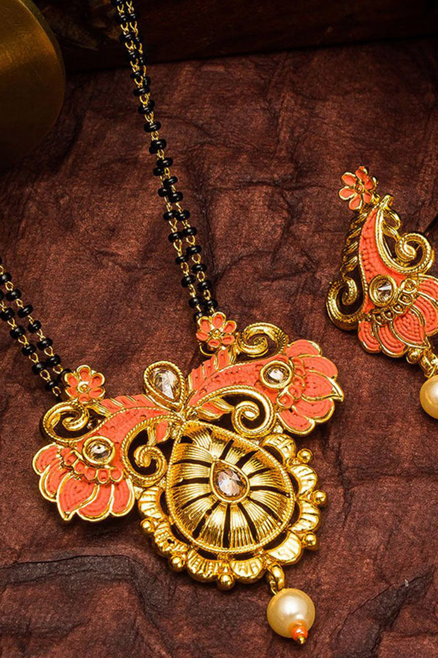 Women's Alloy Mangalsutra Set In Gold And Orange