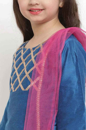 Buy Girl's Blue And Fuchsia Solid Kurta With Palazzos Online - Side