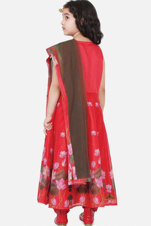 Buy Girl's Red Ethnic Motifs Printed Chanderi Cotton Kurta With Churidar And With Dupatta Online - Back