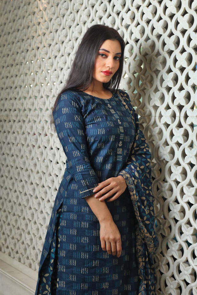 Buy Men's Maroon Silk Blend Checks Printed Men's Kurta Pajama Jacket Set Online