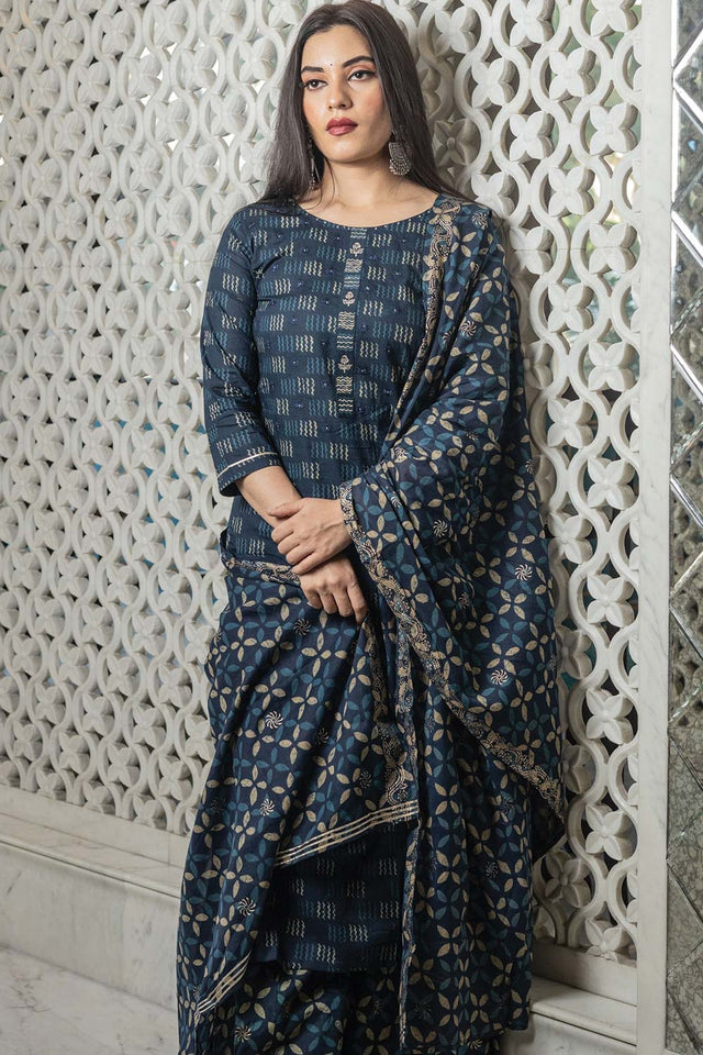 Buy Men's Maroon Silk Blend Checks Printed Men's Kurta Pajama Jacket Set Online