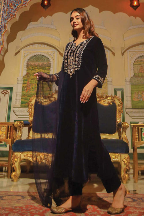 Buy Men's Maroon Silk Blend Solid Men's Kurta Pajama Jacket Set Online