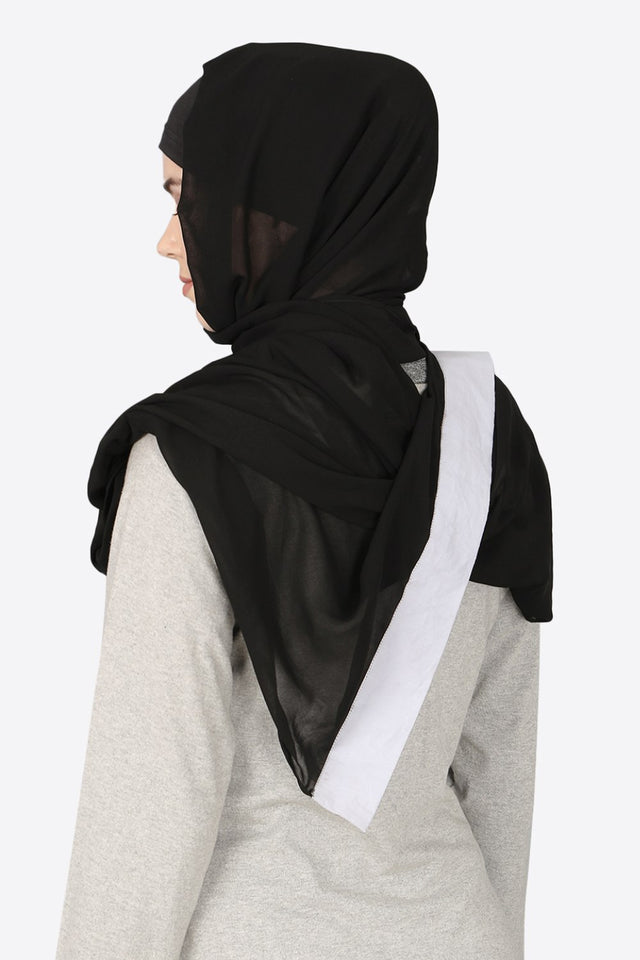 Hijab in Various Pattern