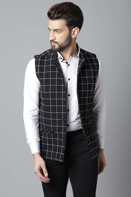 Buy Men's Black Merino Solid Waistcoat Online - KARMAPLACE