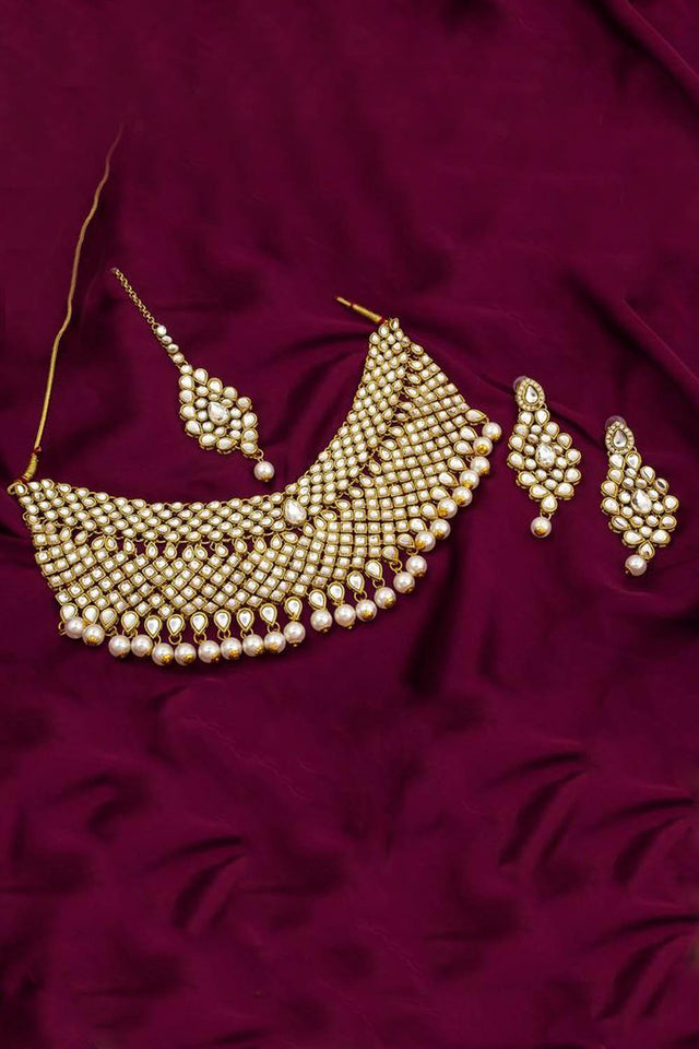 Buy Women's Alloy Necklace in White Online