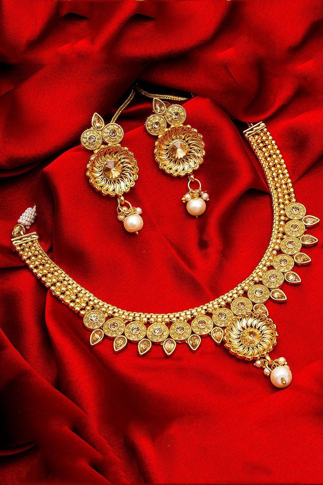 Buy Women's Alloy Necklace Set in Gold Online