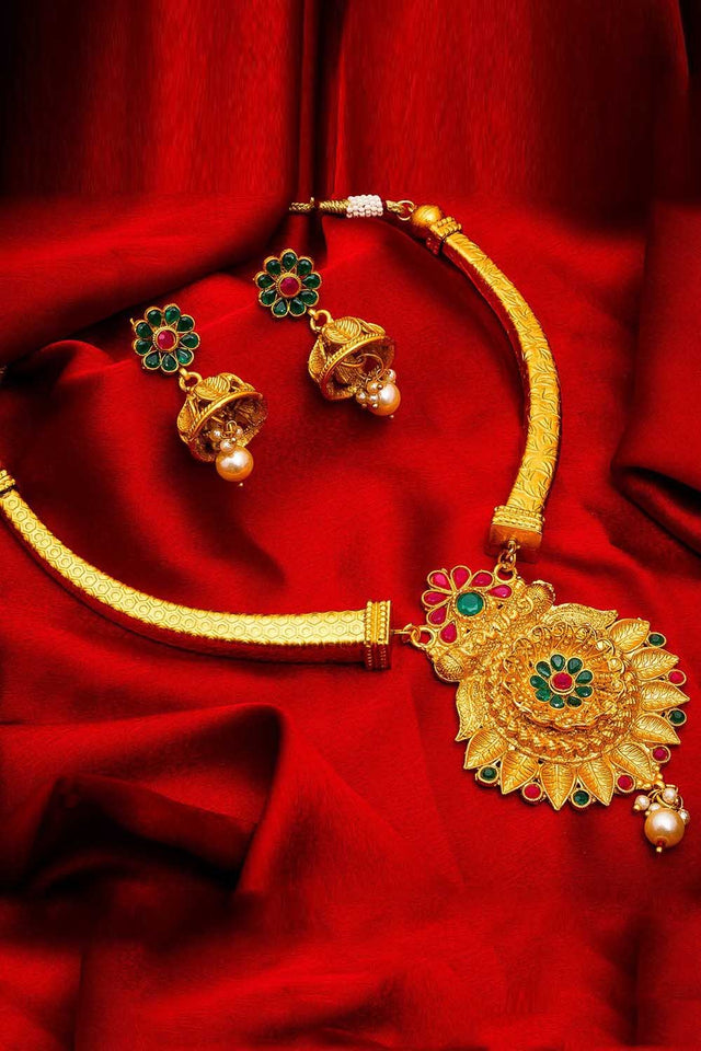 Buy Women's Copper Necklace and Earrings Set in Gold Online