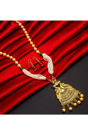 Buy Women's Alloy Necklace Set in Gold Online