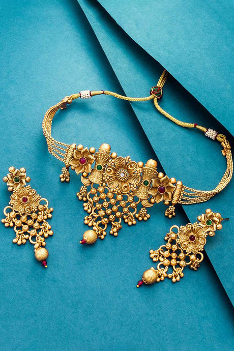 Buy Women's Copper Choker Necklace Set in Gold Online