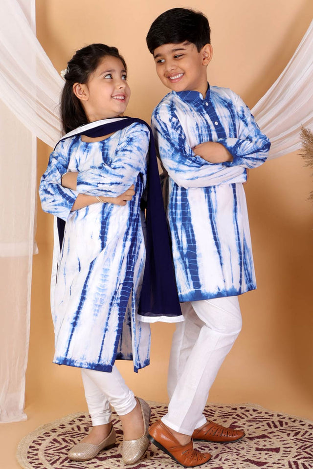 Boys Blue And White Kurta Pajama Set & Girls Blue And White Kurta, Leggings & Dupatta Set