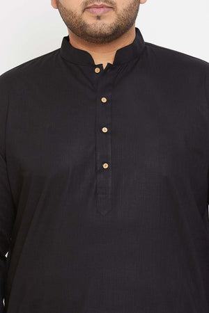 Buy Men's Cotton Blend Solid Kurta in Black - Zoom in