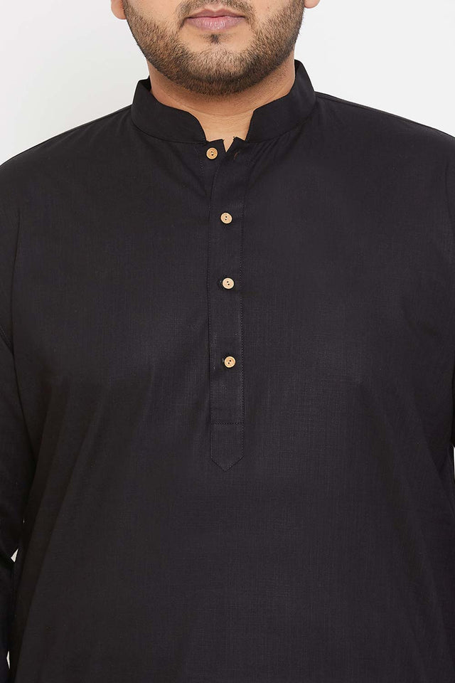 Buy Men's Cotton Blend Solid Kurta in Black - Zoom in